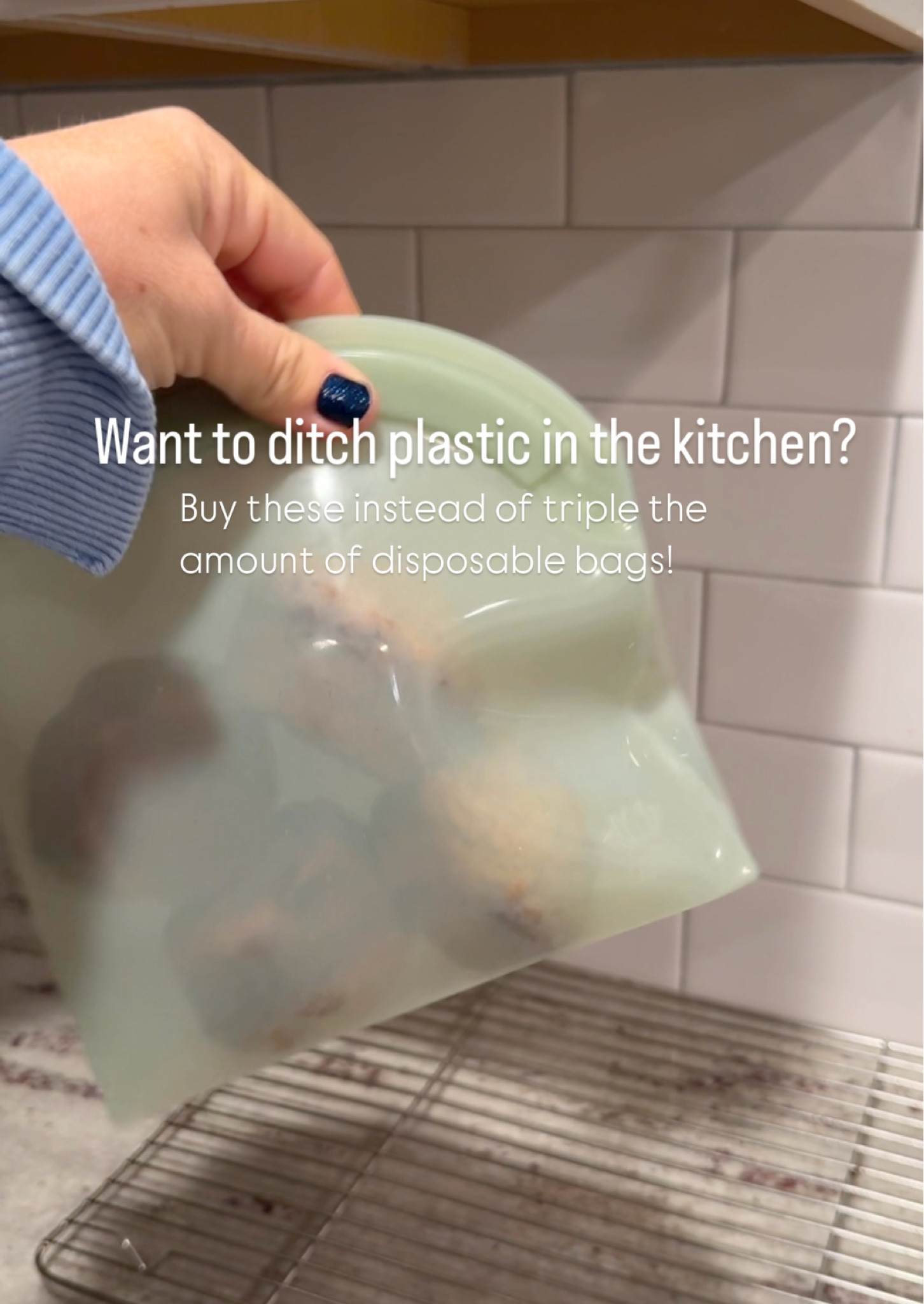 Ditch the plastic and opt for reusable silicone bags! 