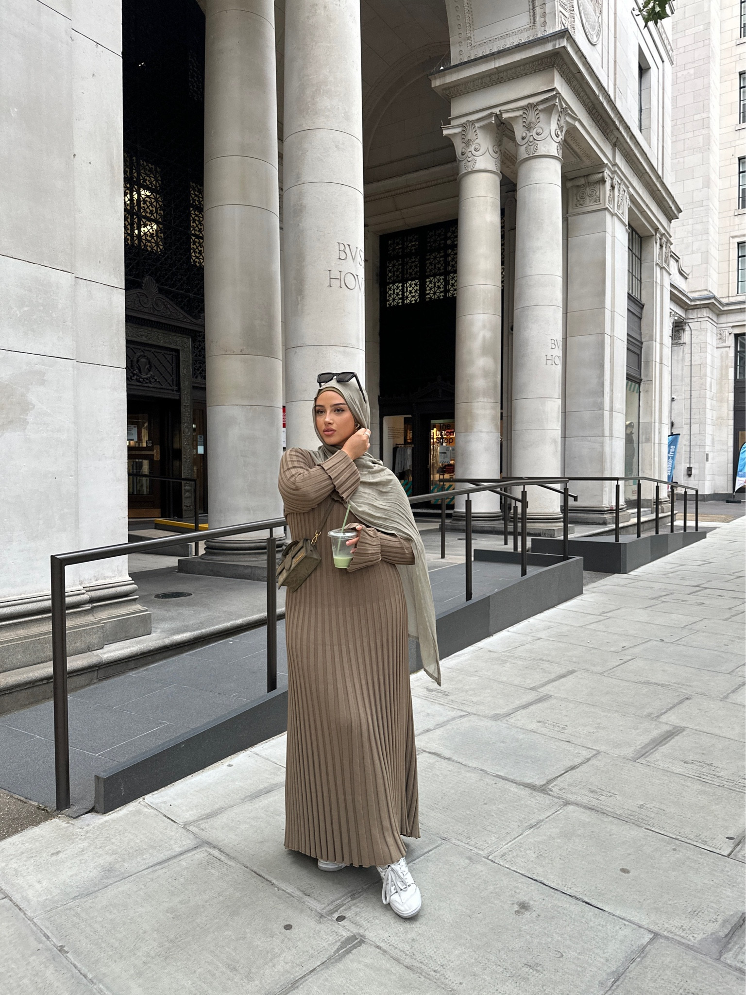 This dissh dress >>>> 

#LTKSeasonal #LTKstyletip #LTKeurope