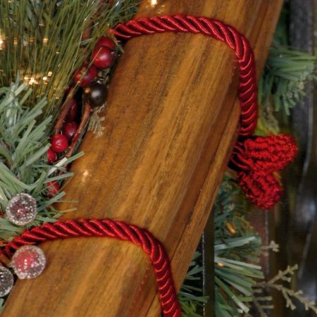 Reusable garland ties available in a variety of colors to fit your holiday style ✨

#LTKHoliday #LTKhome #LTKSeasonal