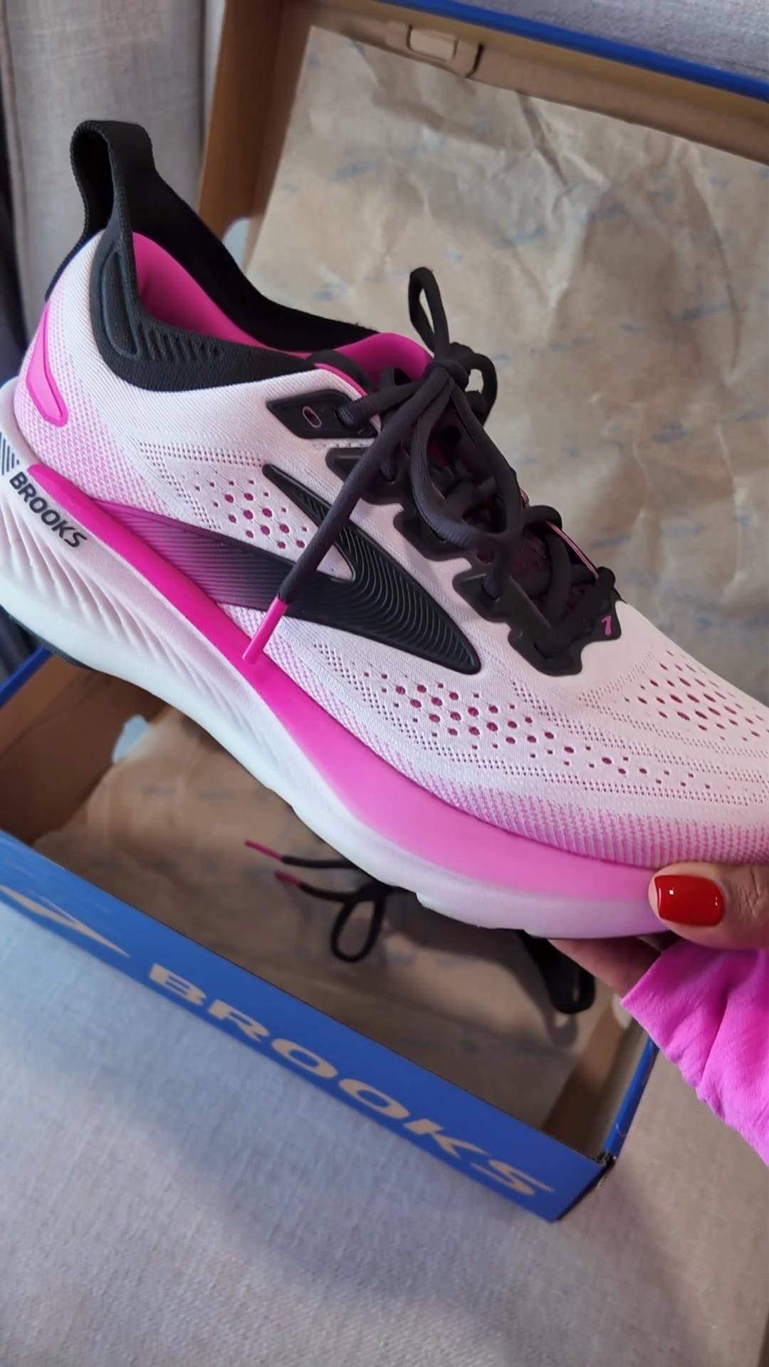 My sneakers are the Brooks Gylcerin GTS 23. So comfortable and have made my runs the best! 


Running gear, garmin, marathon training, fitness journey, Running shoes, wellness journey, sneakers, brooks running shoes, Smiles and Pearls

#LTKOver40 #LTKfitnessgoals #LTKMidsize