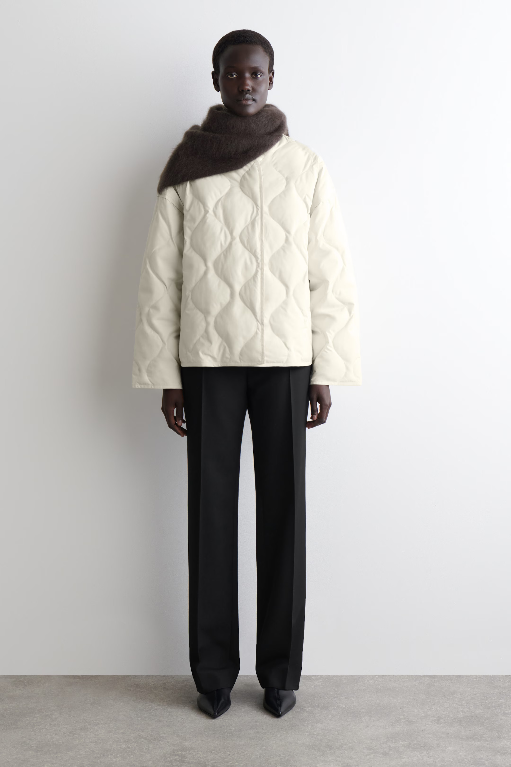 OVERSIZED QUILTED JACKET - IVORY | COS GB | COS UK