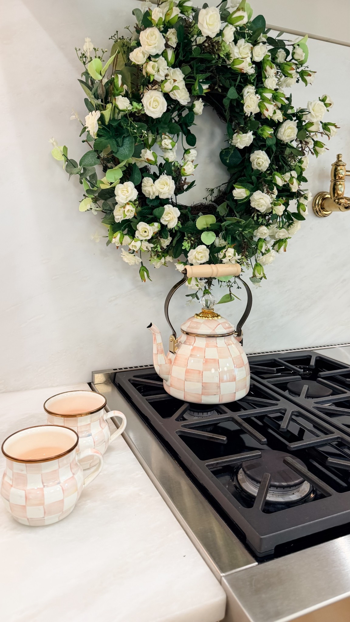 This little teapot moment might be my favorite part of this year’s Easter decor 🫖🌷 I found it (and all the cutest spring decor) at @wayfair during their Presidents’ Day Clearance — so many pieces are up to 70% off right now! Plus they’re offering fast and free shipping over $35, which makes refreshing for spring so easy. I linked everything I used and more sweet seasonal finds.

#Ad #WayfairPartner #Wayfair


#LTKSaleAlert #LTKHome #LTKSeasonal
