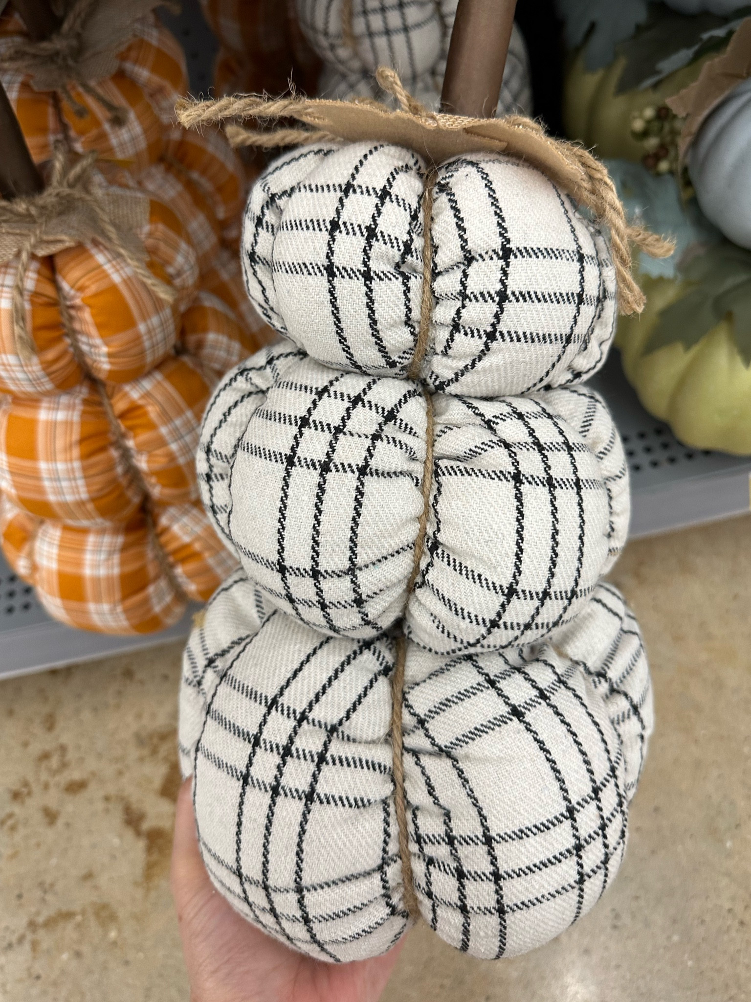 Affordable fall home decor #falldecor #livingroom #homedecor #walmartfinds #fall

#LTKfamily #LTKhome #LTKfindsunder50