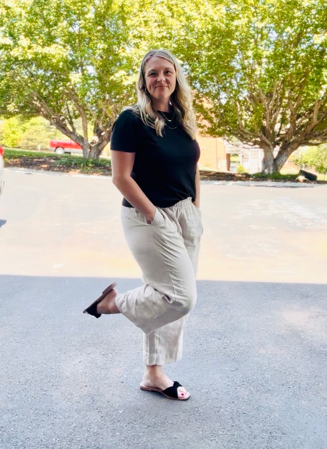 A little Sunday OOTD post church. And to report back- loved these linen pants!

#LTKmomlife