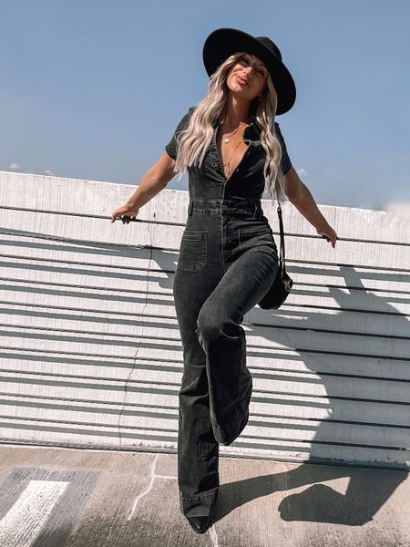Jean Jumpsuit

Outfit Inspo, Fall Outfit, Christmas Tree, Fall Outfits, Christmas Decor, Thanksgiving Outfit, Wedding Guest, Christmas, Boots, Jeans, Family Photos, Holiday Outfits

#LTKSeasonal #LTKshoecrush #LTKitbag