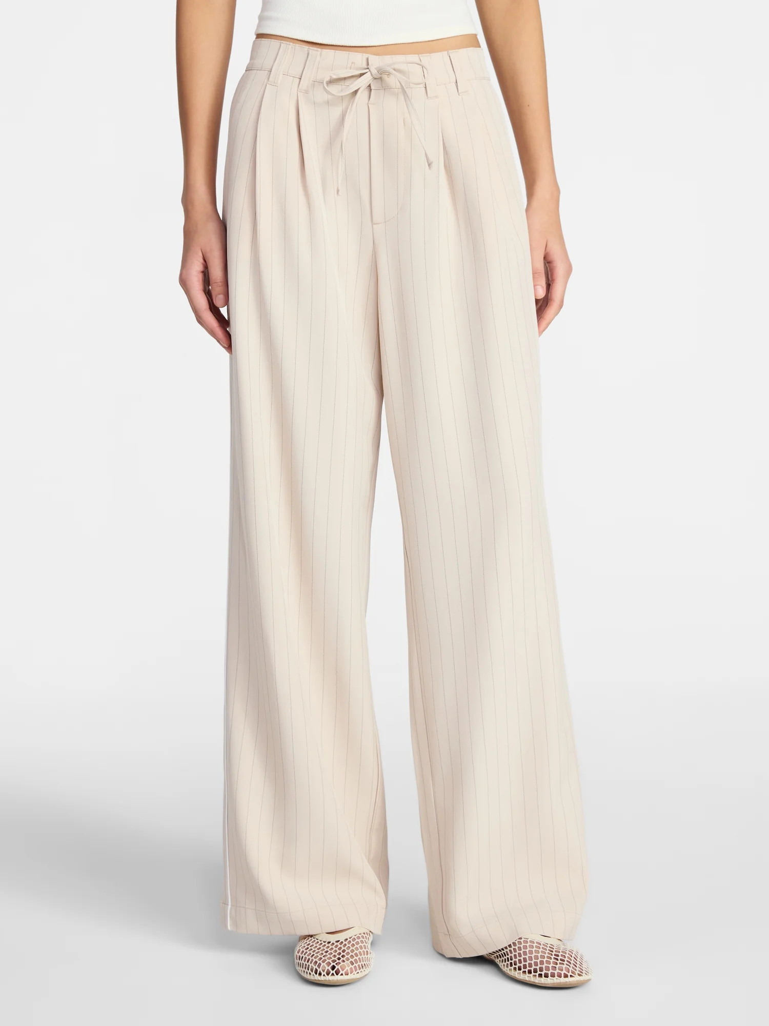 No Boundaries Pleated Trousers with Piping, 30" Inseam, Women's XXS-XXL | Walmart (US)