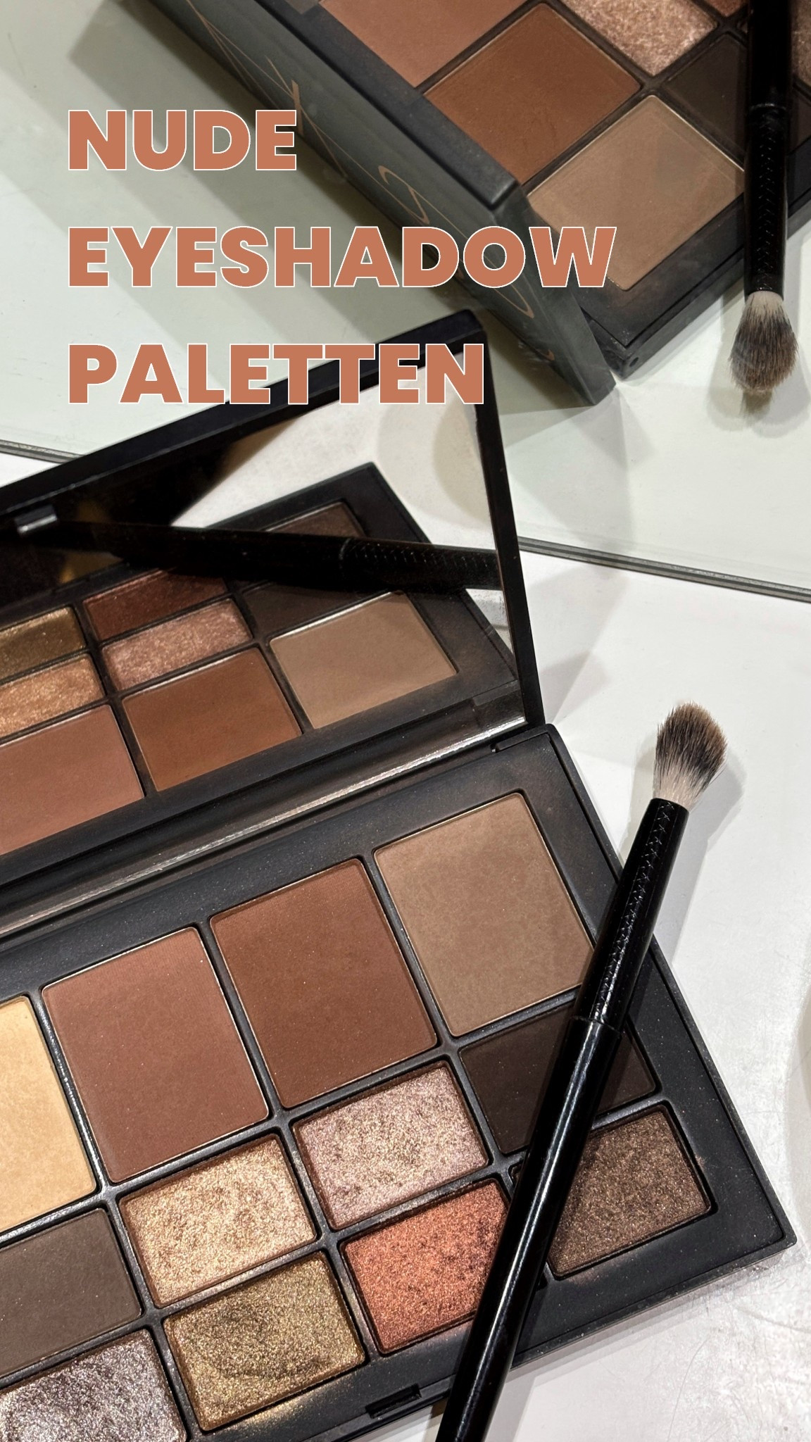 Mein festliches Make-Up schminke ich mit dieser Nars Palette. Da es sie nicht mehr gibt, findet ihr unten andere Alternativen für euren nude eyeshadow look ⬇️

#weihnachten #festive #makeup 

#LTKdeutschland #LTKgiftguide #LTKfestive