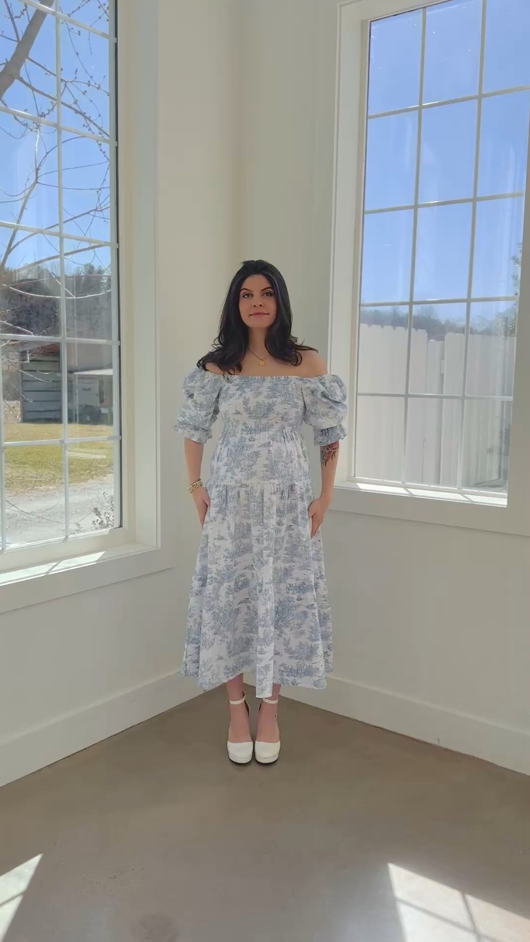 The perfect maternity dress doesn’t exi- YES IT DOES!!! I just added this gorgeous Nothin Fits But dress to my client closet and it is so beautiful!! The fabric around the neckline and bust is so stretchy and forgiving, perfect for adapting to all of the changes your body goes through during pregnancy! 