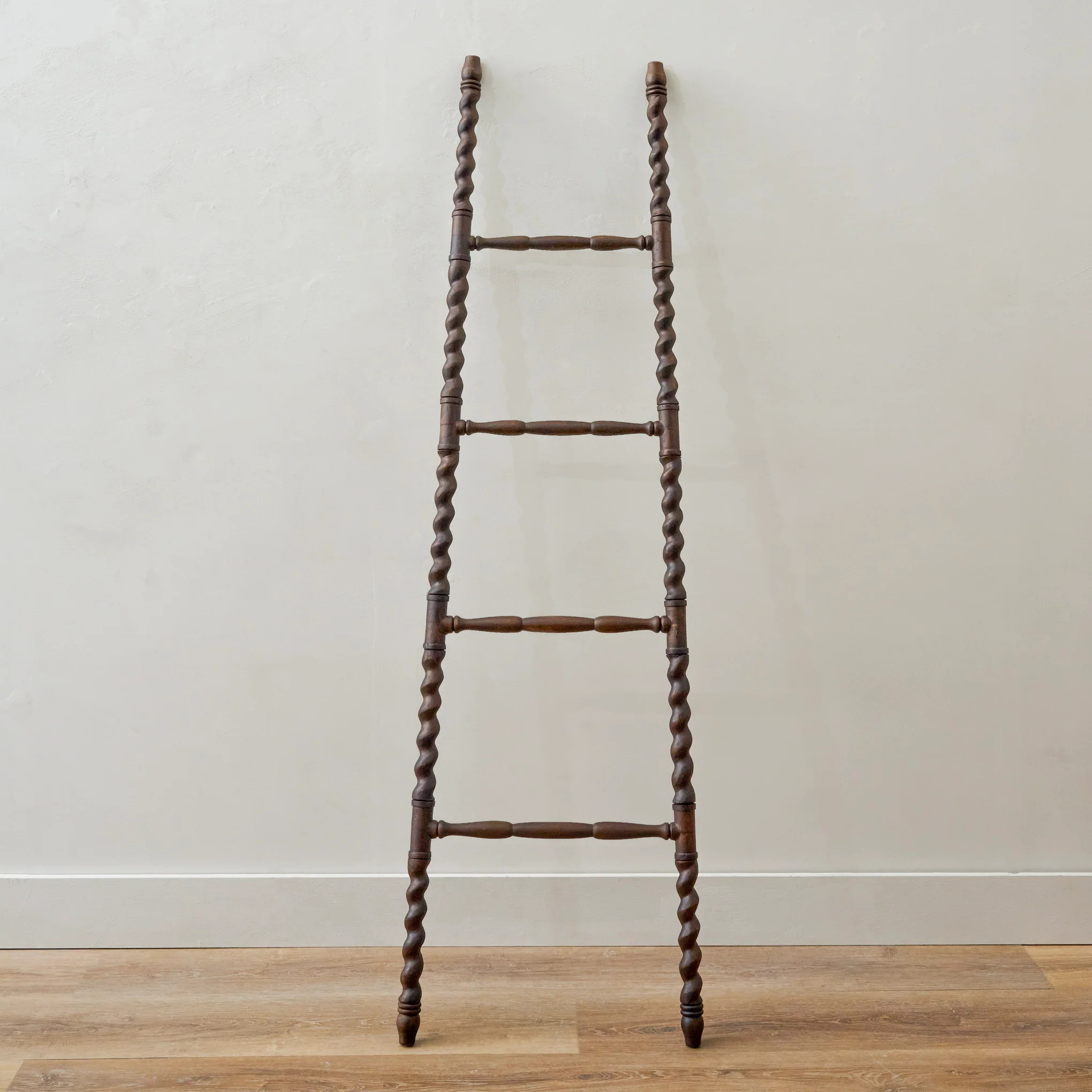Wooden Barley Twist Display Ladder | Magnolia