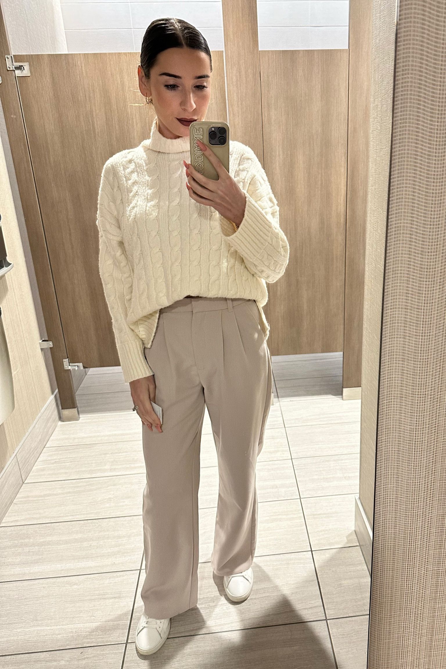 Cute & comfy work outfit 