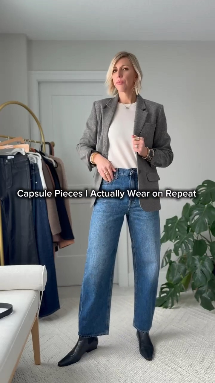 Let’s make winter dressing less chaotic and more chic.
Here’s the winter uniform I swear by:
✔ A luxe base (cashmere sweater)
✔ A timeless outer layer (structured blazer or statement coat)
✔ Classic denim
✔ A bold boot + clean, structured handbag

I rotate these pieces every week — and still feel pulled together every time.
Minimal effort. Maximum polish.
Everything I’m wearing is from @onequince— my go-to for affordable luxury that doesn’t sacrifice quality.

💬 Tap to shop every piece + build your own capsule you’ll actually wear all season.

#quincepartner

#LTKHoliday #LTKgrwm #LTKootd