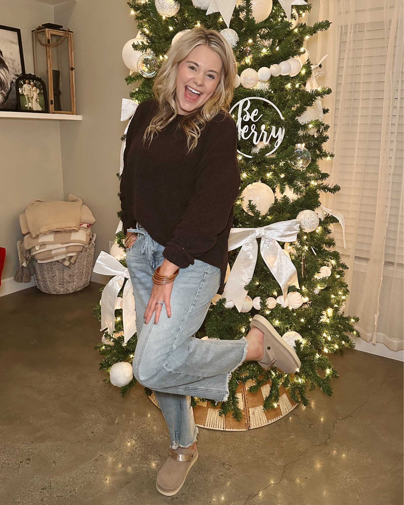 The comfiest Aerie sweater! 🤎
Linked Budha dupes! 

#LTKmomlife #LTKSaleAlert #LTKCyberWeek