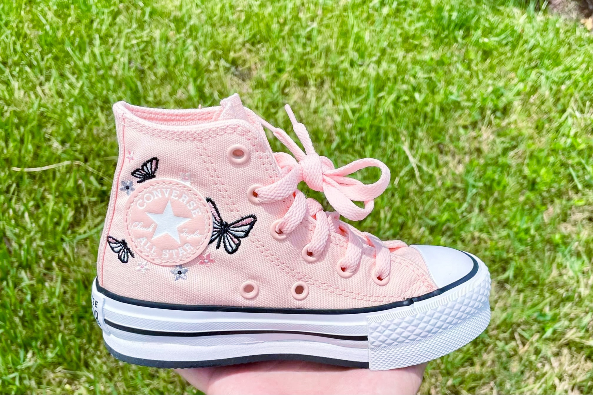 What an absolutely cute little sneakers!! Converse Chuck Taylor All Star Hi Lift Butterflies Sneaker. Embroidered Converse. Back to
School. Embroidery converse.

#LTKShoeCrush #LTKStyleTip #LTKBacktoSchool