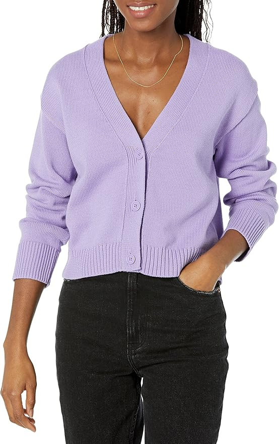 Amazon Essentials Women's Relaxed Fit V-Neck Cropped Cardigan, Ribbed Knit | Amazon (US)