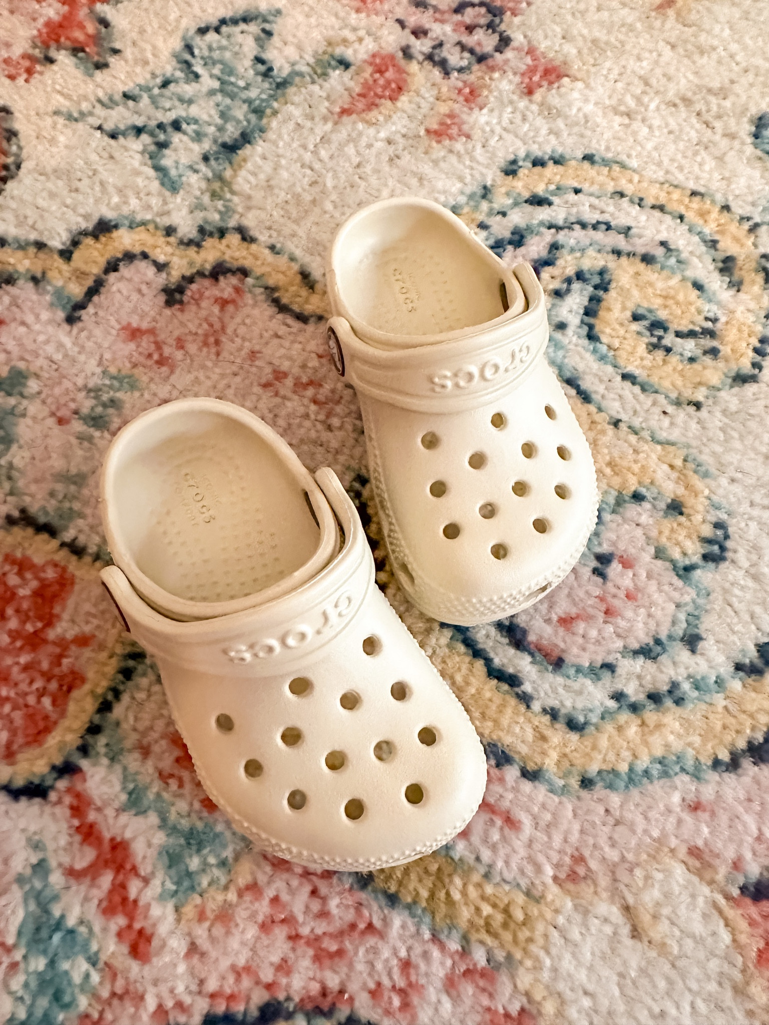 CROCS🐊 color - Bone 

#crocs #toddler #shoes #kids #backtoschool

#LTKkids #LTKbaby #LTKshoecrush