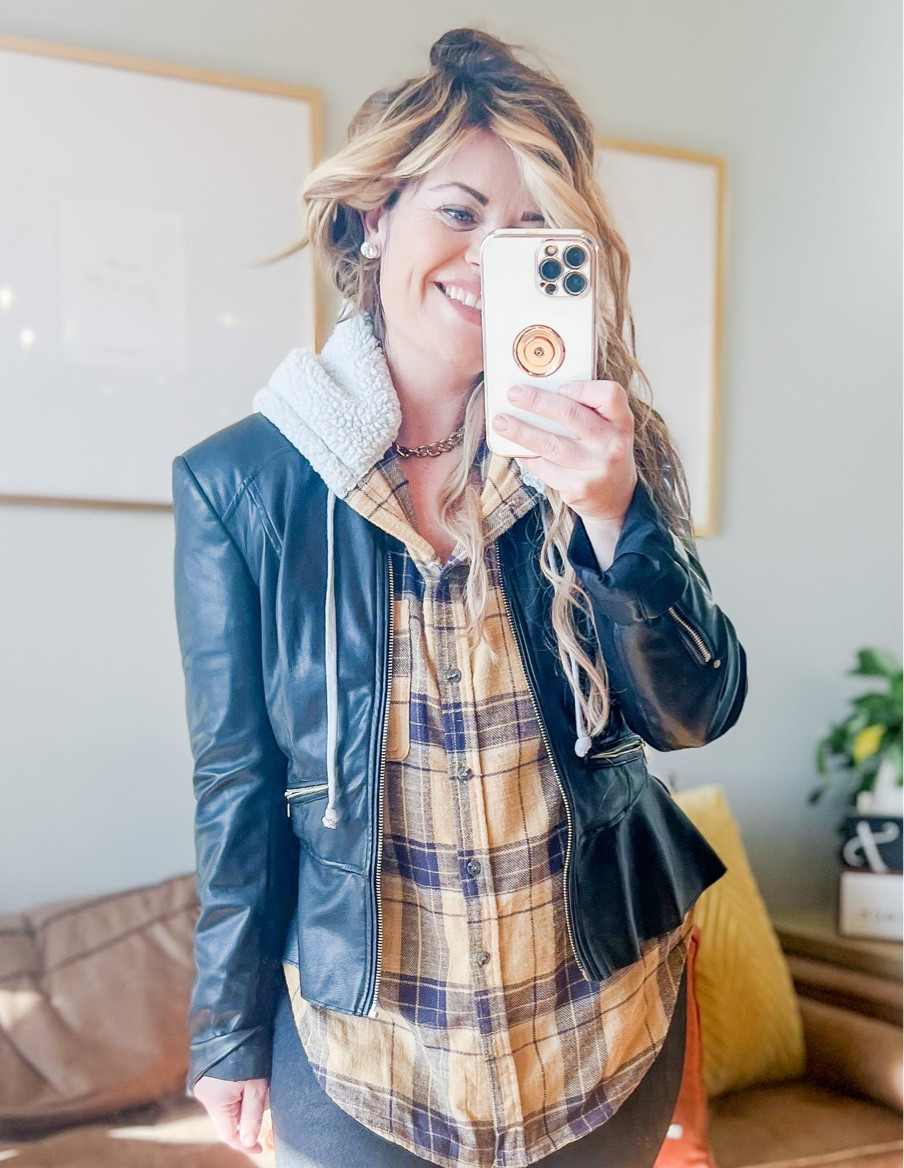 Style Tip for flannels…if your short or petite we can some times drown in them. Pair them with a structured jacket and instantly glam it up! And cinch the waist! Casual with a touch of glam! Click Follow! Brandi Sharp 

#LTKSeasonal #LTKunder100 #LTKstyletip