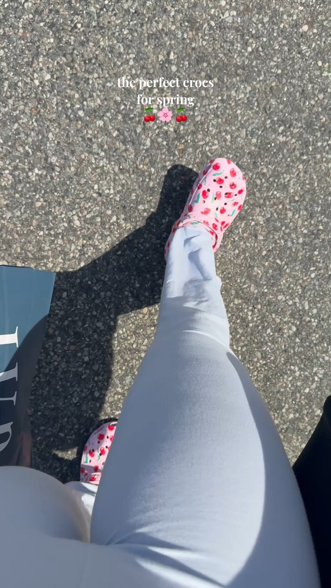 I meannnn, I’m obsessed with these crocs



#LTKStyleTip #LTKFindsUnder100 #LTKShoeCrush