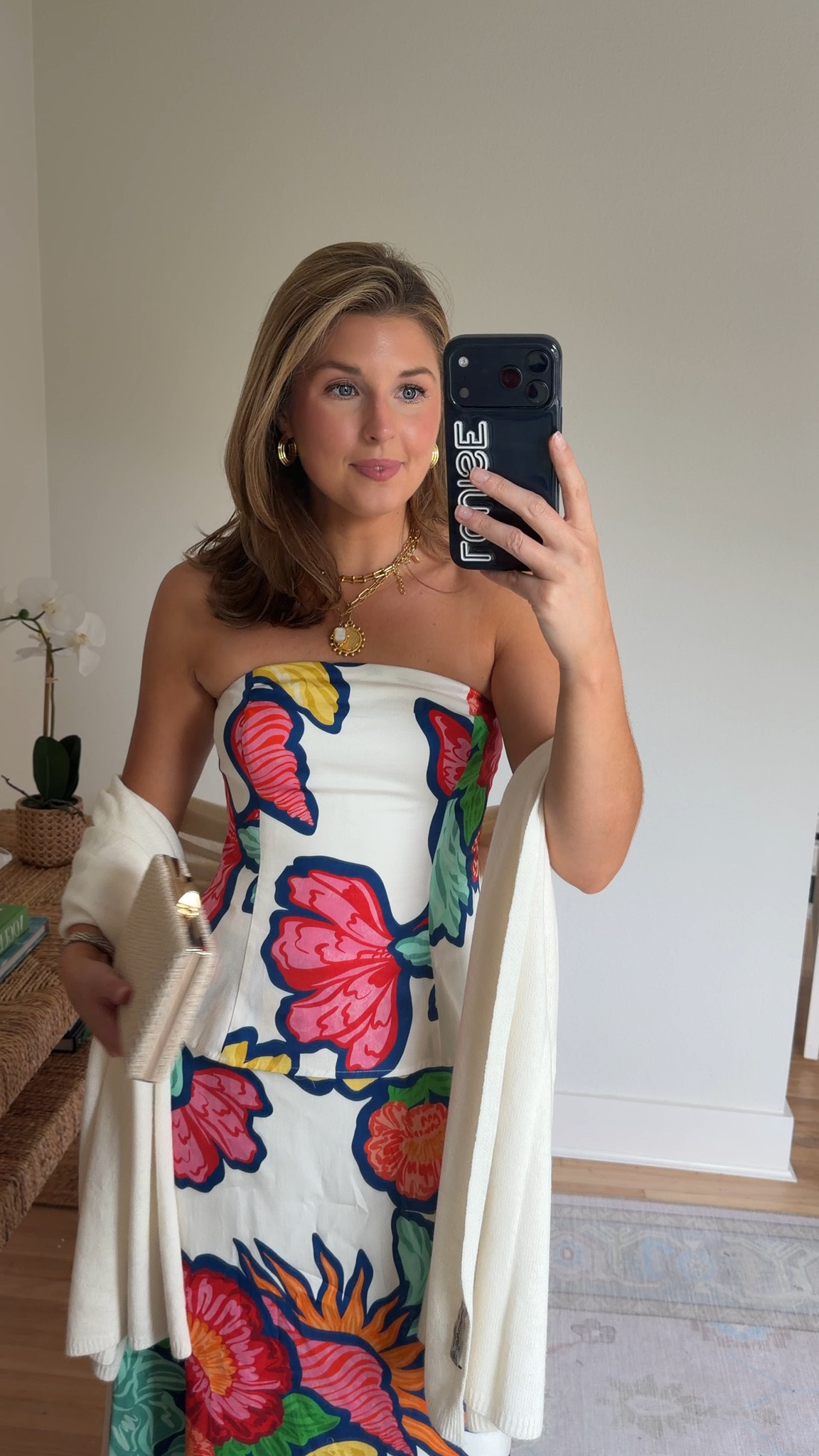 Summer outfit idea! Perfect for the bride or summer vacay! Wearing an XS. Code LOUISE20 