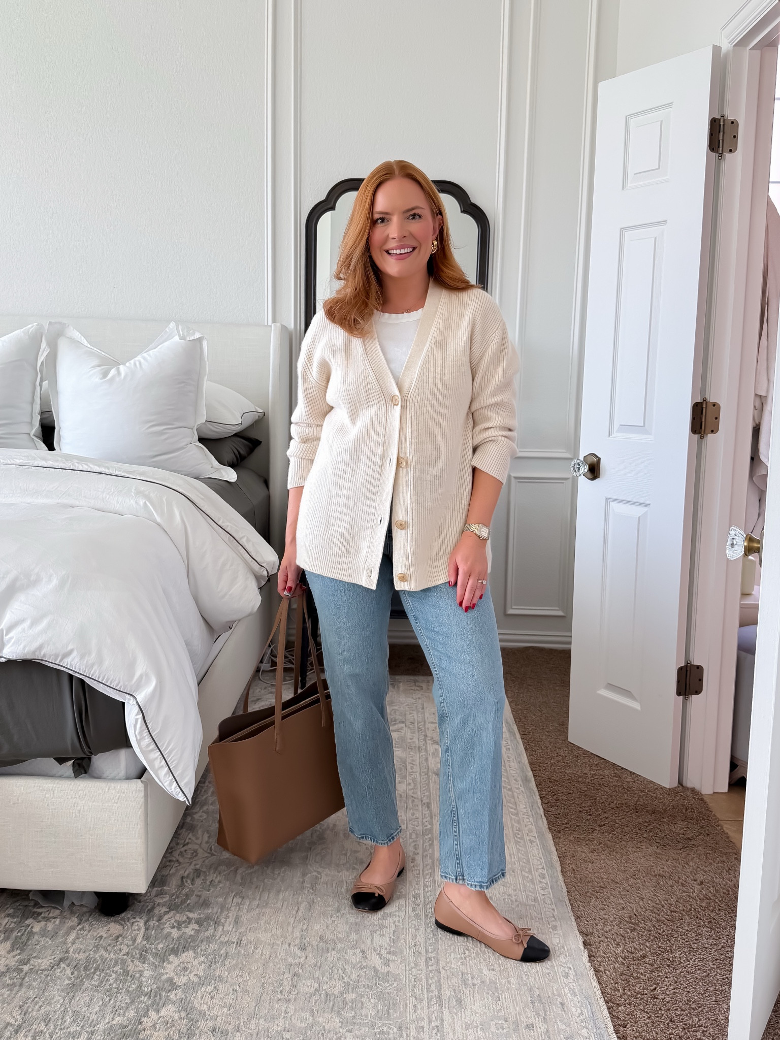 Easy casual office outfit or work-from-home to office transition look.

A neutral cardigan layered over a simple top with straight leg denim = effortless and comfortable while still put together.

Sizing:
Cardigan – size L (slightly relaxed)
Top – size S (TTS)
Jeans – size 28 (TTS)
Flats – TTS

Perfect for: casual office outfits, teacher outfits, everyday workwear, school drop-off to office.

#casualworkwear #teacherstyle #officecasual #workingmomoutfits #everydaystyle #modernclassic

#LTKWorkwear #LTKdayinmylife #LTKmomlife