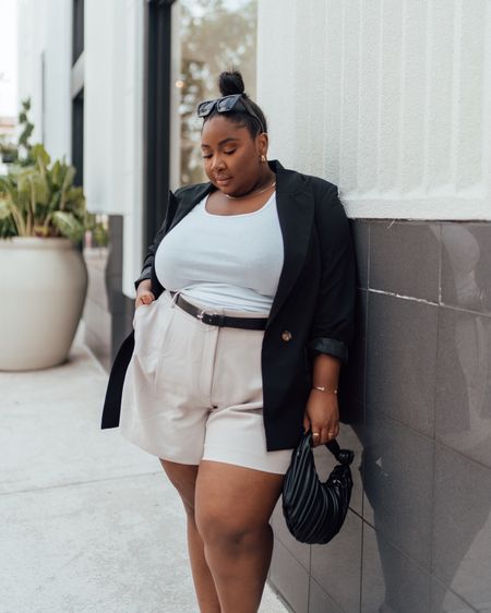 Plus size elevated spring outfit! Wearing a size 36 in the shorts 36=size 22) & 24 in the blazer. Blazer is on sale 40% off!

Plus size fashion. Spring outfits. Abercrombie & Fitch curve shorts. Plus size blazer. Wide width mules. Plus size outfits. Women’s fashion.

#LTKfamily #LTKfindsunder100 #LTKplussize