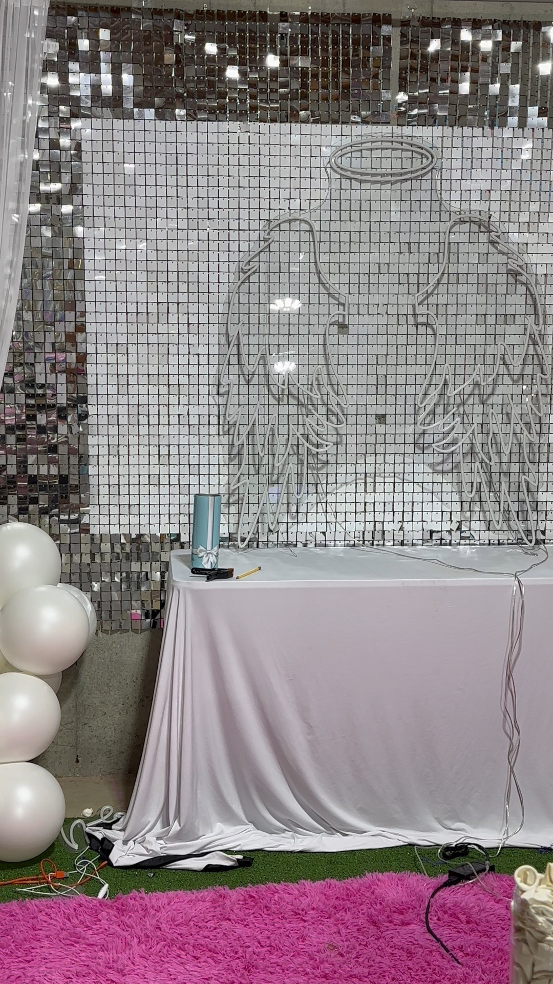 Cute selfie setup with LED wings!

#LTKHome #LTKParties