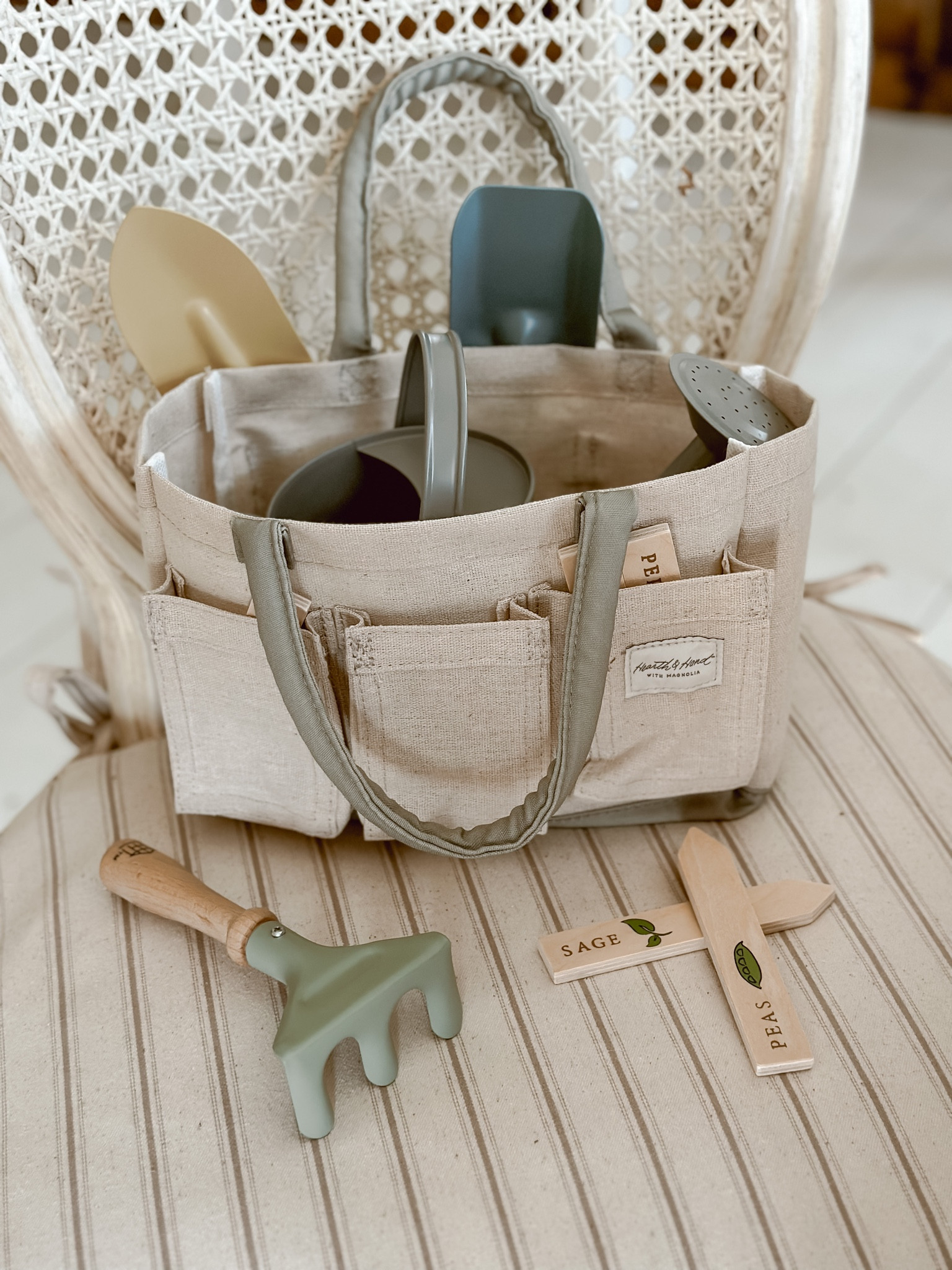 The cutest kids garden set for less than $20! A great Easter gift 🙌🏼🐰🪴

#LTKSeasonal #LTKFind #LTKkids