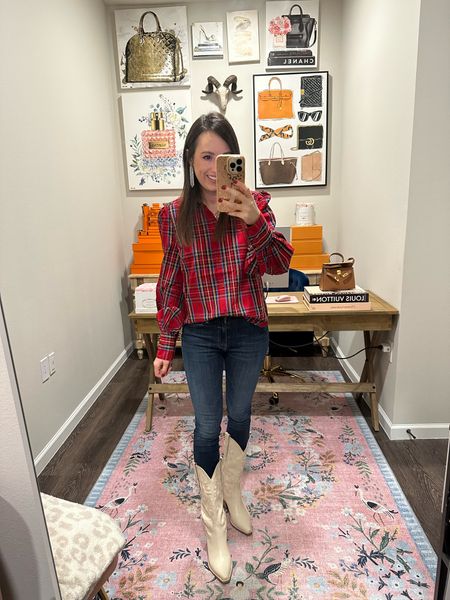 Red dress boutique is having a site wide 30% off sale! Love this tartan plaid blouse top for the holidays! Wearing a xs



#LTKCyberweek #LTKSeasonal #LTKHoliday