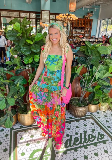 Vacation dress
Multi-colored dress
Tropical dress
Maxi dress
Size medium
Cross necklace 
JUNE20 for 20% off 

#LTKItBag #LTKSaleAlert #LTKTravel