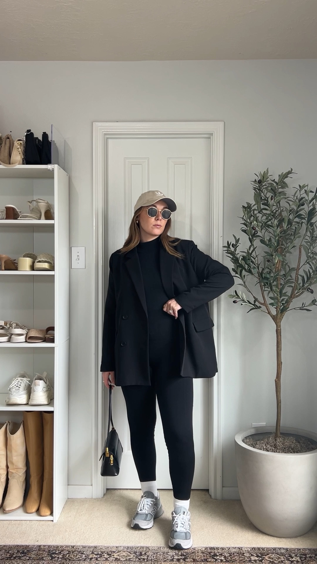 @lindseyressler 31 DAYS OF FALL PINTEREST
OUTFITS | day twenty-eight 🍂 comment
TWENTY EIGHT and I'II send you the link to this look!  😍✨ 
.
.
.
.
capsule wardrobe, neutral style, minimalistic aesthetic fashion, aesthetic style, fashion style, streetwear style, Pinterest girl, Pinterest aesthetic, Pinterest style, casual style, fall style, fall outfits, cute fall style, effortless chic, outfit inspo. 

#LTKfindsunder50 #LTKSeasonal #LTKsalealert