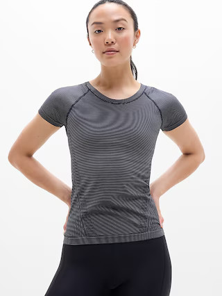 Momentum Seamless Tee | Athleta