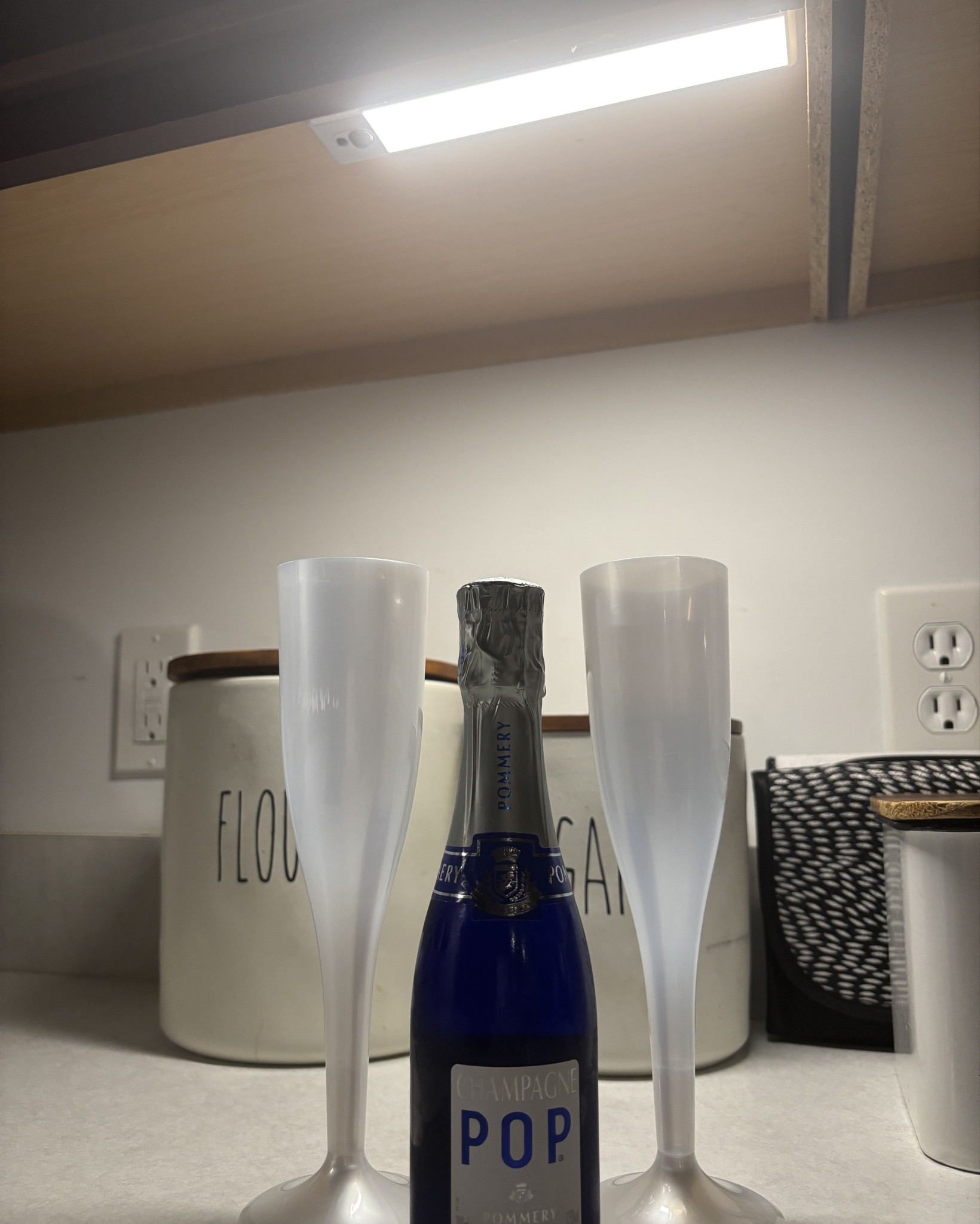 Under Cabinet Lights 

#LTKHome #LTKGiftGuide #LTKFindsUnder50