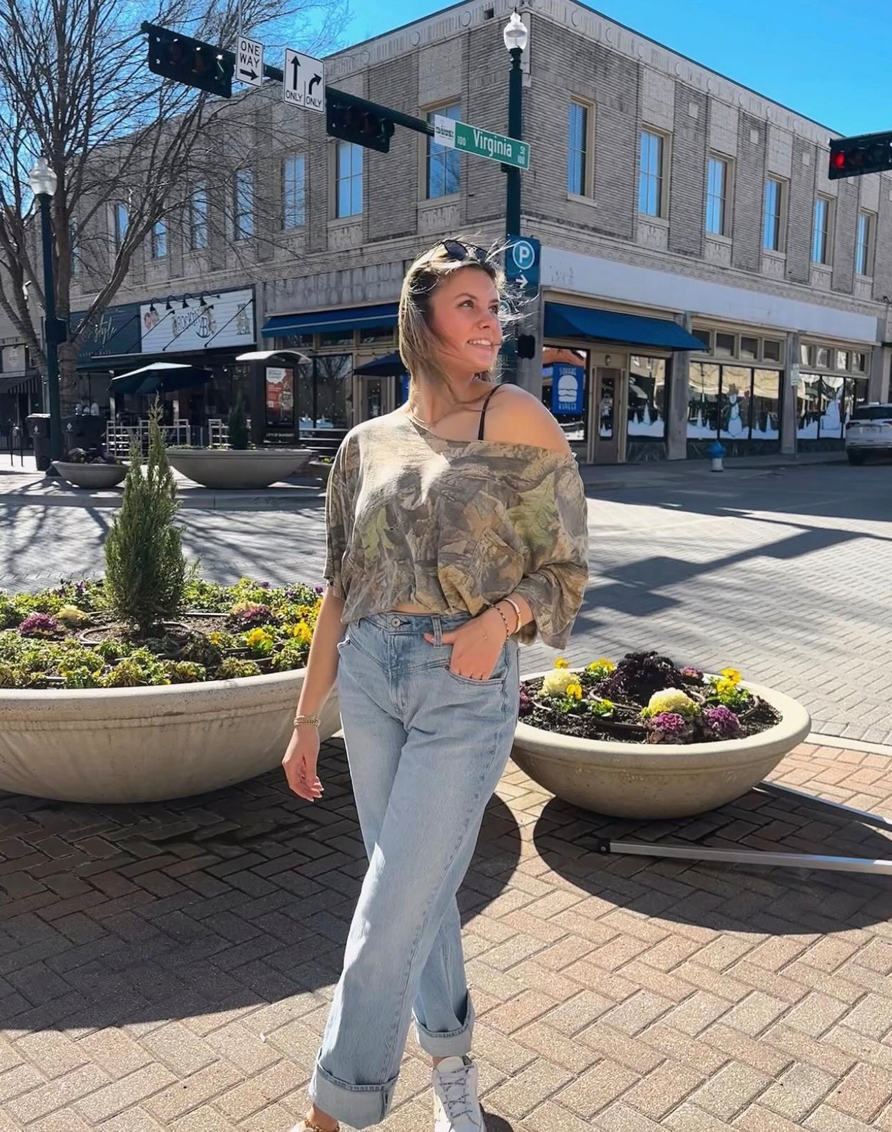 The perfect denim jean. 

These have been my holy grail for years now!! ✨ Abercrombie did not disappoint. They are quality like no other denim I’ve found. 

Unfortunately, the jeans I have on are no longer sold. However, the same high rise 90’s denim pictured is the same quality as the jeans linked! 

For reference: I am 5’8, about 145 LBS, and wear a size 6 in Abercrombie denim. 

#LTKootd #LTKgrwm #LTKMidsize