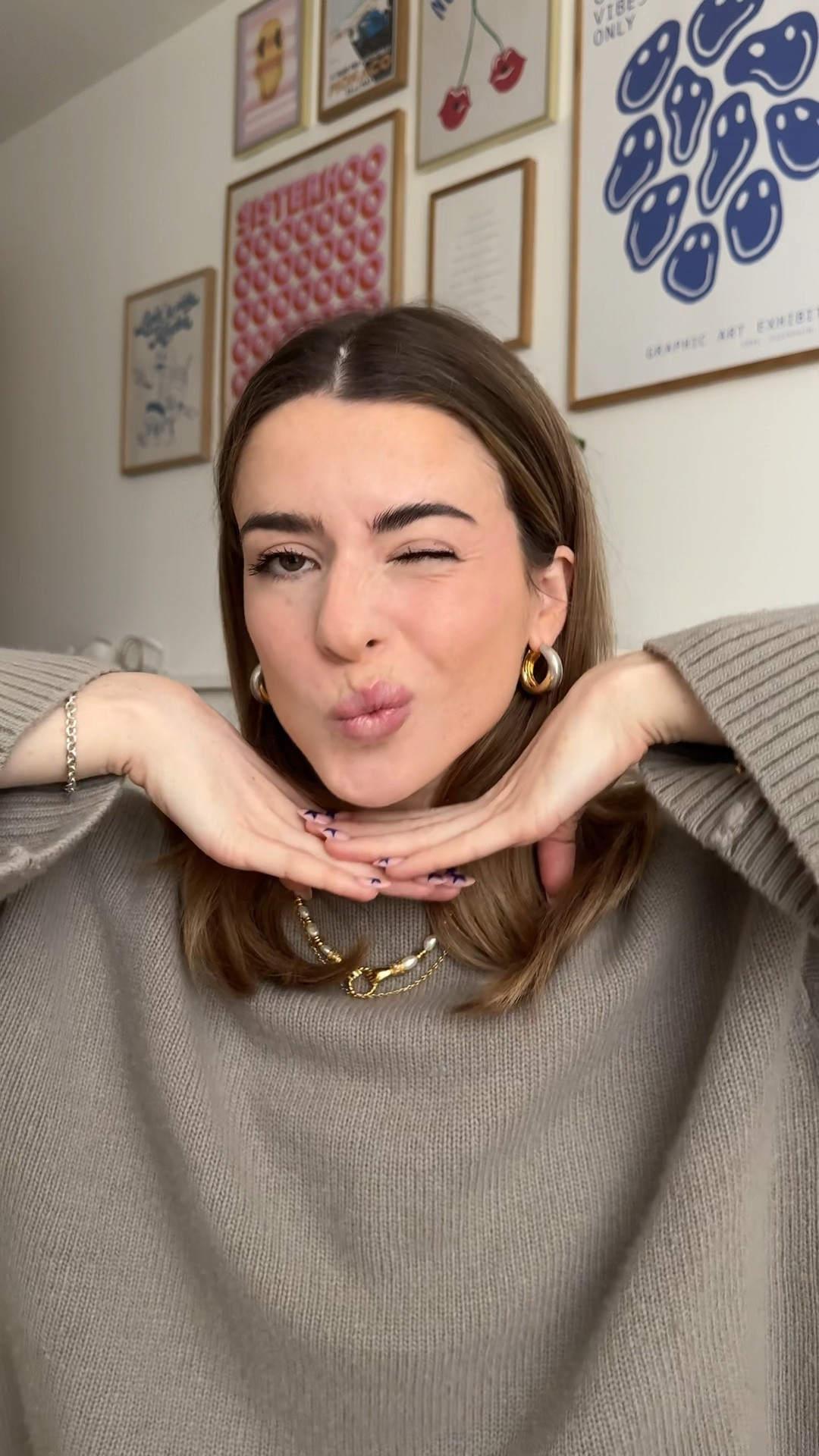 My everyday make up routine - ilia beauty, saie lip gloss, ilia skin tint, refy bronzer, kiehls, pixi beauty, super goop 

#LTKbeauty #LTKeurope