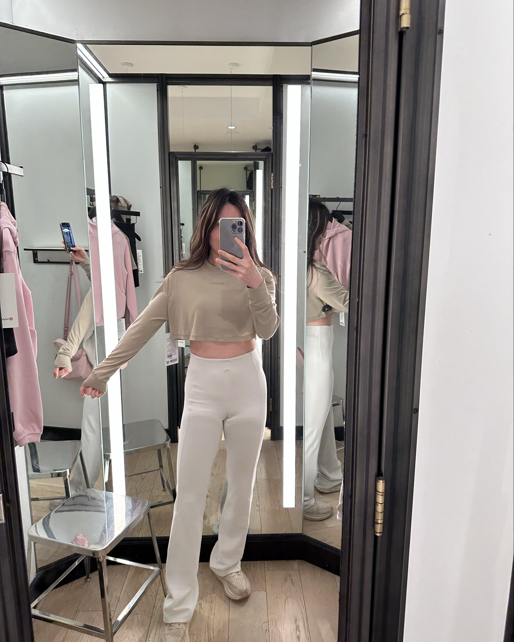 Lululemon super cute cropped top on sale

#LTKFindsUnder50 #LTKStyleTip #LTKSeasonal