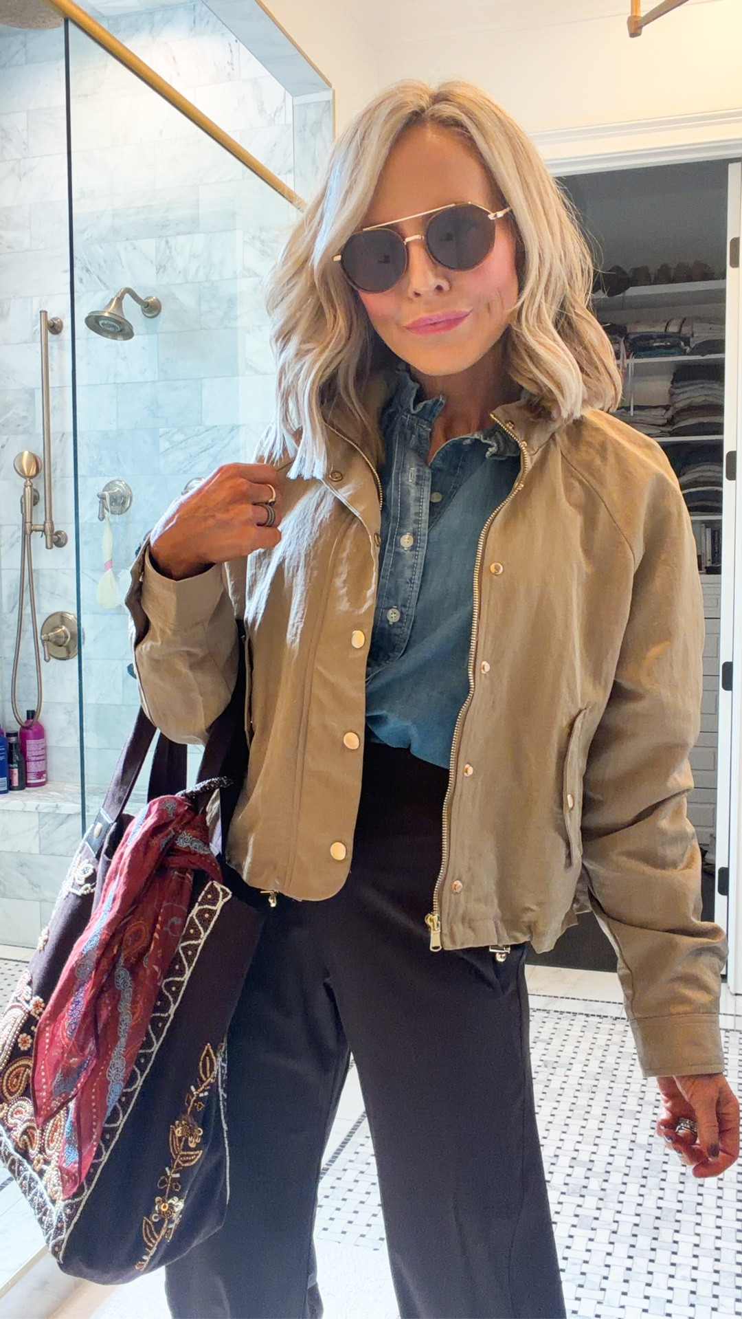 travel OOTD!! @Avara top and jacket (XS in both) @Ruti pants in brown/size 0 •

#LTKootd #LTKgrwm #LTKTravel