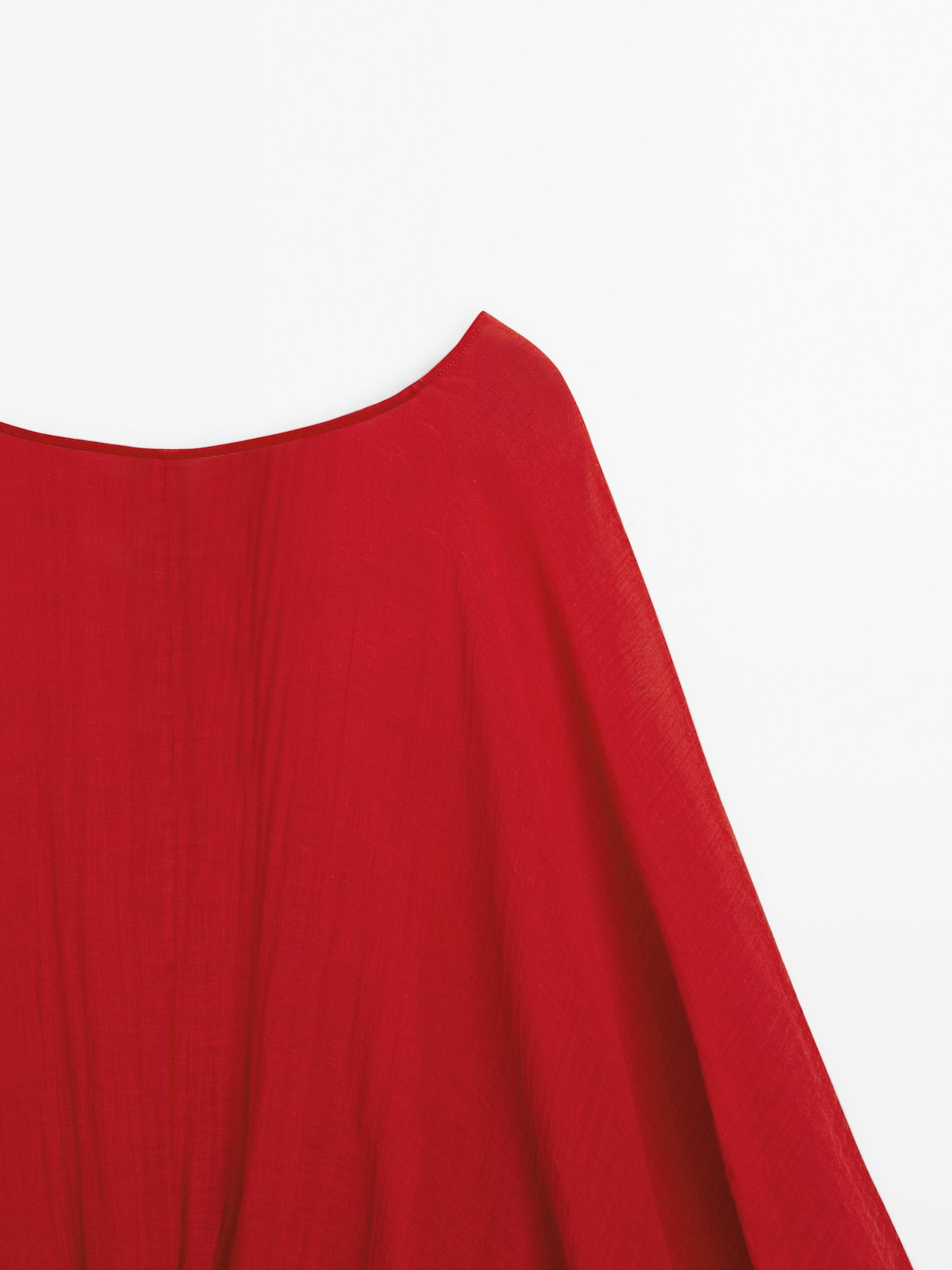 Creased-effect voluminous blouse - Limited Edition | Massimo Dutti US