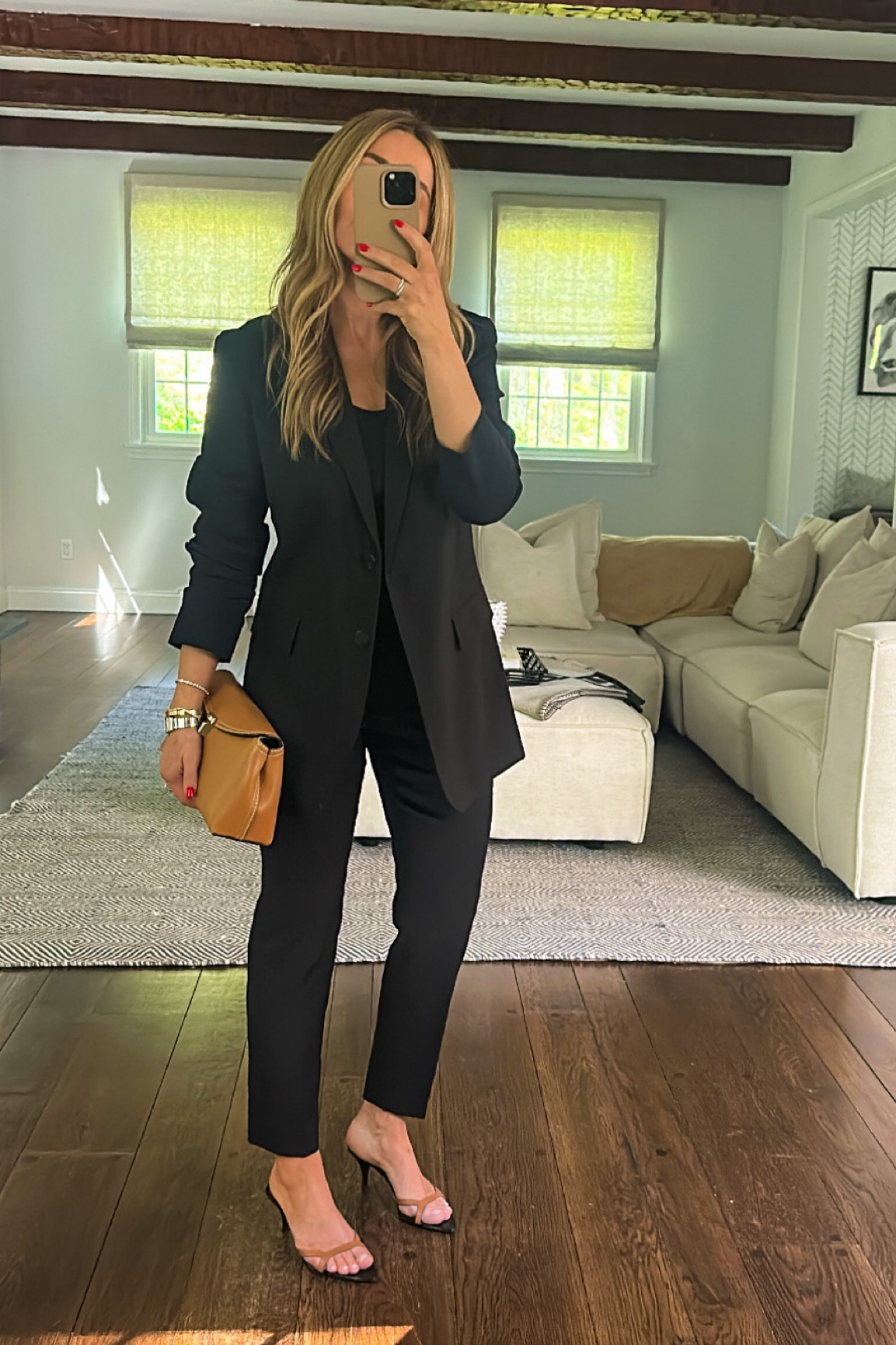 This theory stretch linen suit fits like a dream 💭 

TTS 
Size 2 in both 
Sandals 1/2 size up 