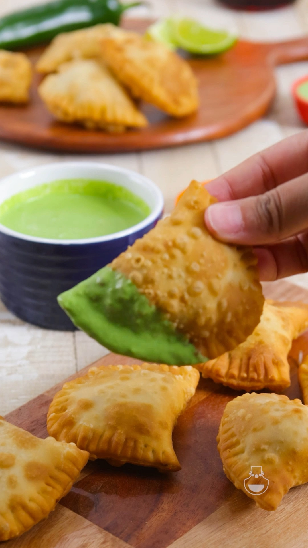Peruvian Style Ají Verde Sauce made with fresh garlic, cilantro, mayonnaise, jalapeños and most importantly— AJÍ AMARILLO PASTE! This is hands down the best dipping sauce that you can make this holiday season. 🙌🏽

#LTKfoodie #LTKHoliday #LTKCyberWeek