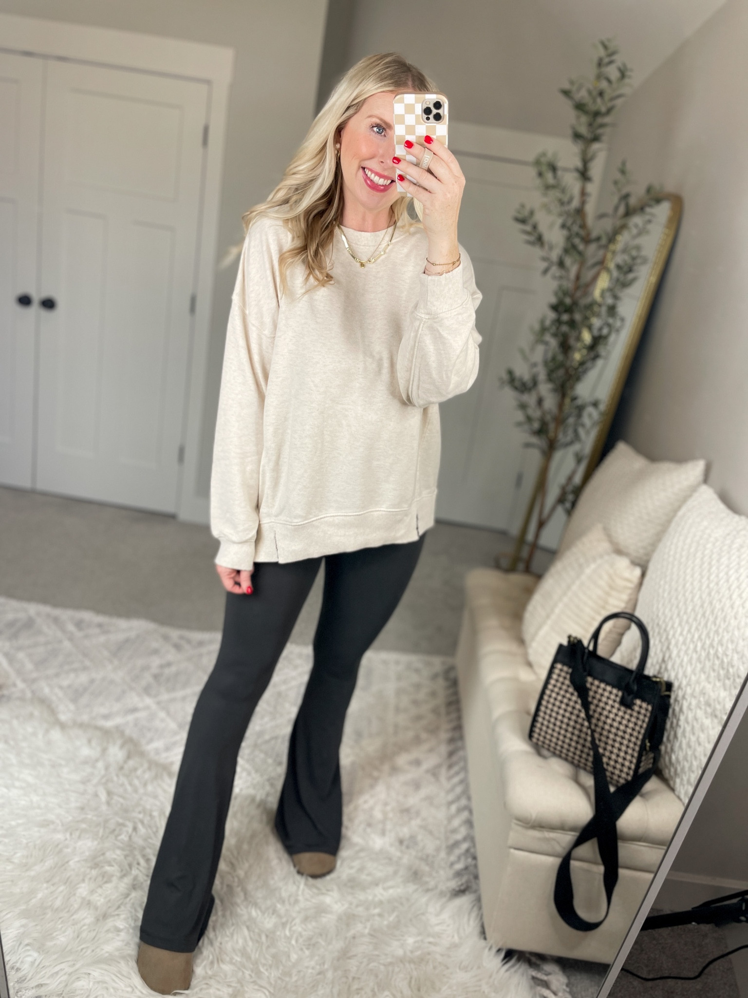 Daily try on, LTK sale, aerie, flare leggings 

Medium 

#LTKSale #LTKsalealert #LTKfindsunder50