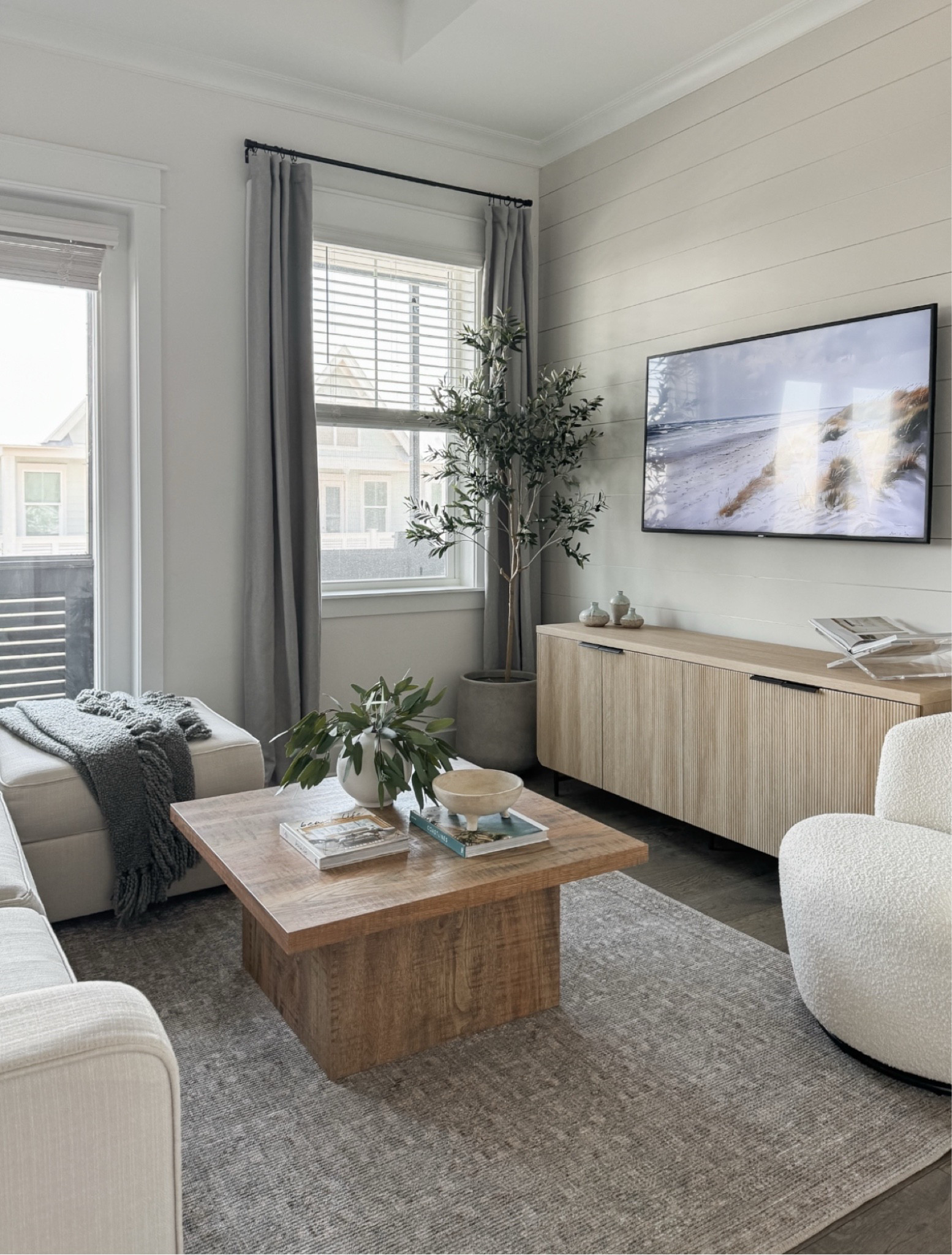 @wayfair Presidents' Day Clearance is happening now - 2/11-2/18! You can save up to 70% off all home categories with fast & free shipping! Been waiting to snag that perfect piece? Now’s your chance! Shop my favorites here! #wayfair #wayfairpartner 

 #LTKHome #LTKSaleAlert #LTKFindsUnder100