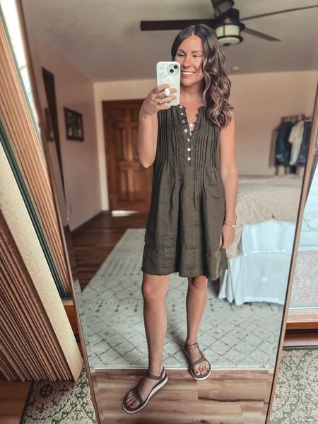 Wearing an xs in the dress and I’m 5’1” and 104 lbs! My teva sandals are comfy and fit true to size

#LTKstyletip #LTKfindsunder100 #LTKSeasonal