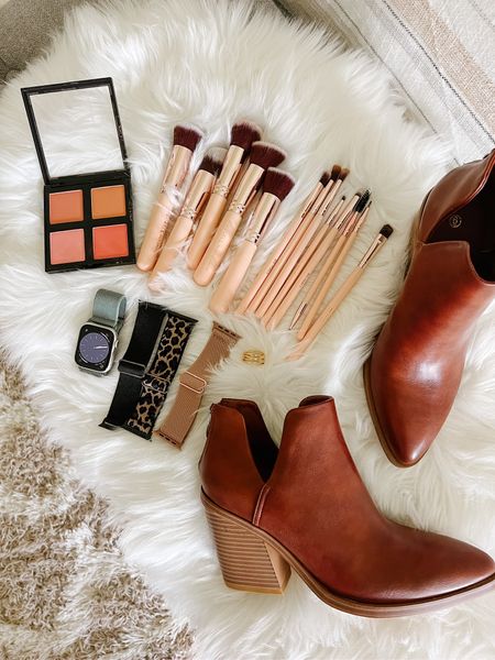 Tuesday Goodies 

Blush Palette • Brush Set • Watch Band • Ring • Booties 

Amazon Beauty Finds, Amazon Fashion Finds, Affordable Fashion, Affordable Beauty 

#LTKSeasonal #LTKFind #LTKunder50