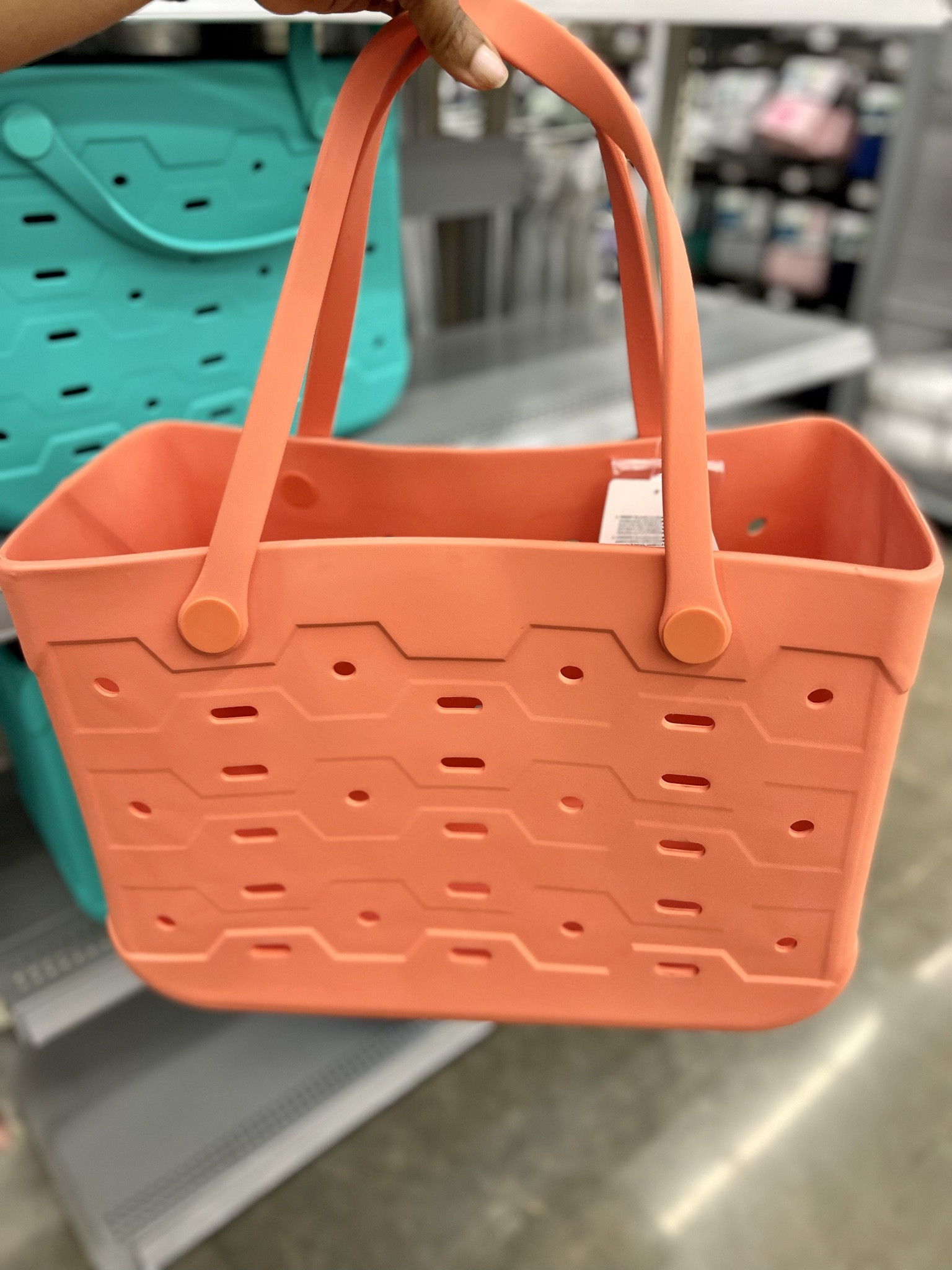 Mainstays Large Plastic Laundry Flex Tote
18"W x 8.75"D x 13"H

#walmartfinds #walmarthome #beachday #boggbag #boggdupe

#LTKtravel #LTKhome #LTKitbag