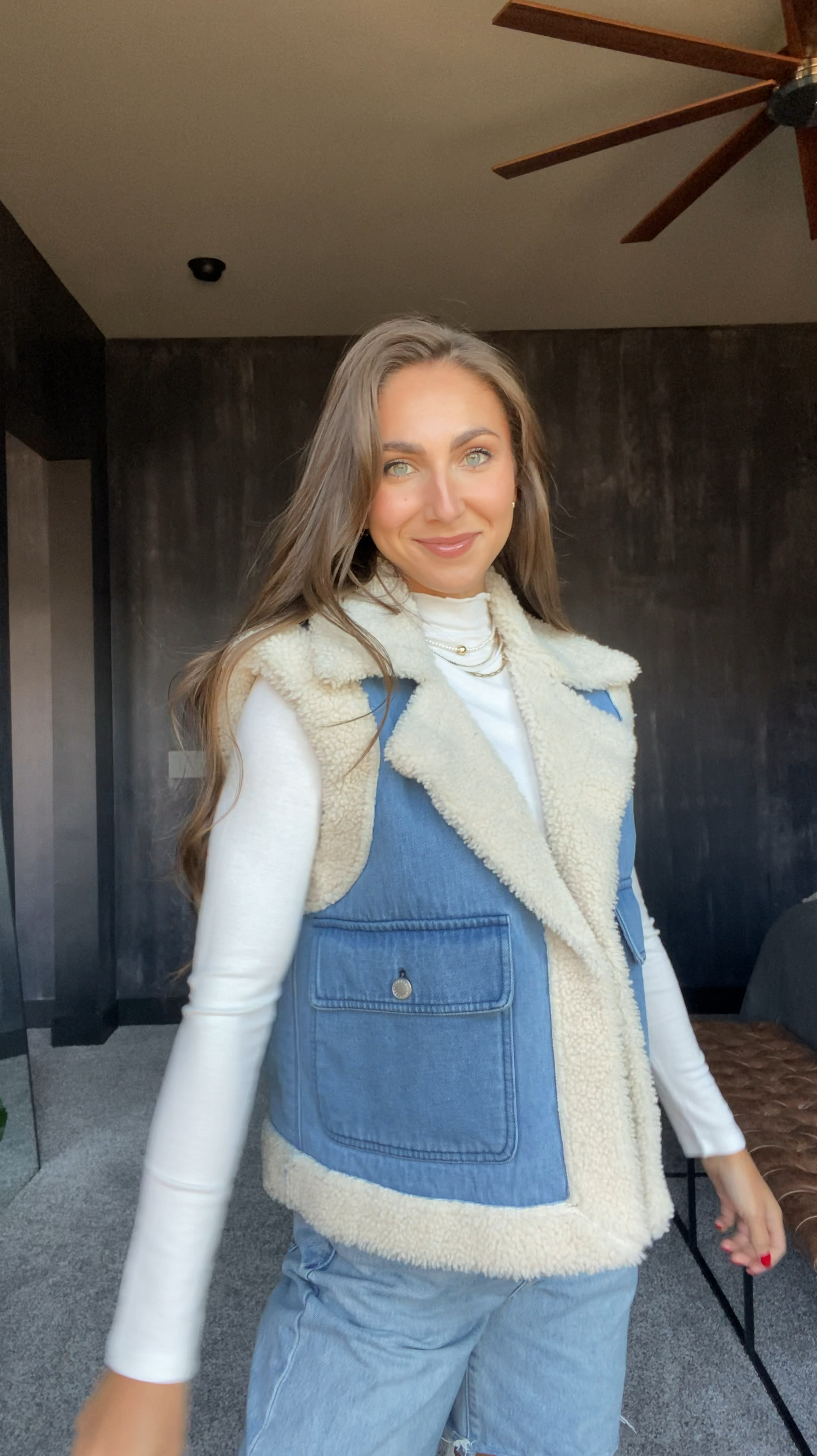 This vest is so cute for fall and winter!

Nordstrom | vests | denim | jean 

#LTKSeasonal #LTKSaleAlert #LTKxNSale