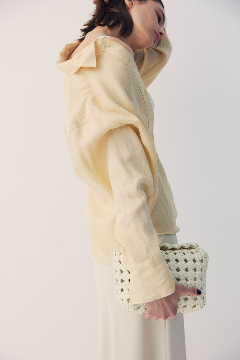 Linen shirt | H&M (UK, MY, IN, SG, PH, TW, HK)