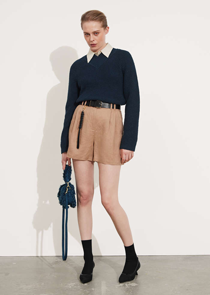 Relaxed Linen Shorts - Dusty Beige - Shorts - & Other Stories | & Other Stories US