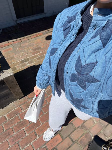 nantucket errands ootd 🫶🏻 I am living in these sweats, these sweaters & this jacket 