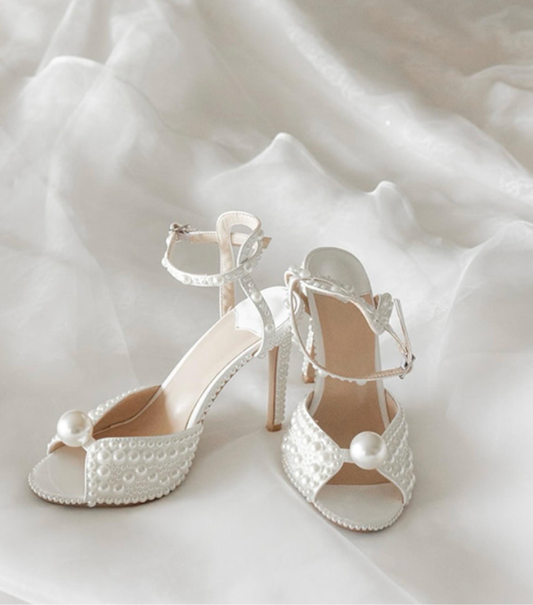 These shoes, too good and not the price you think they were 🤫🥰

#weddingshoes #jimmychoo #designerforless

#LTKwedding #LTKshoecrush #LTKfindsunder100