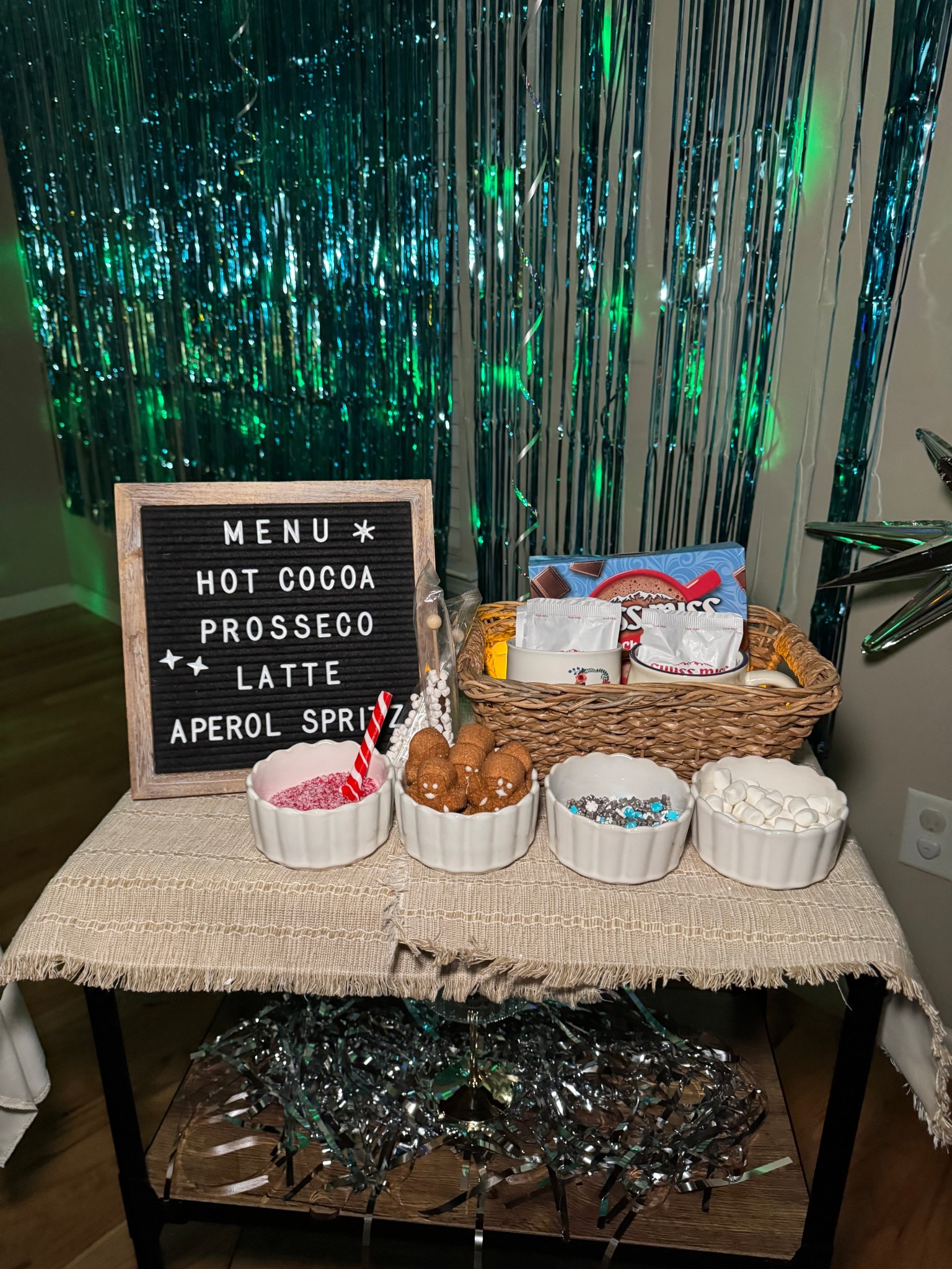 January girls night in: Après-ski themed party ❄️🤍🎿 Hot cocoa bar with all the toppings! Winter party essentials is to enjoy some Swiss Miss cocoa in your cozies ☕️
📌 Save this for your next winter night in! 

#LTKfoodie #LTKSeasonal #LTKHome