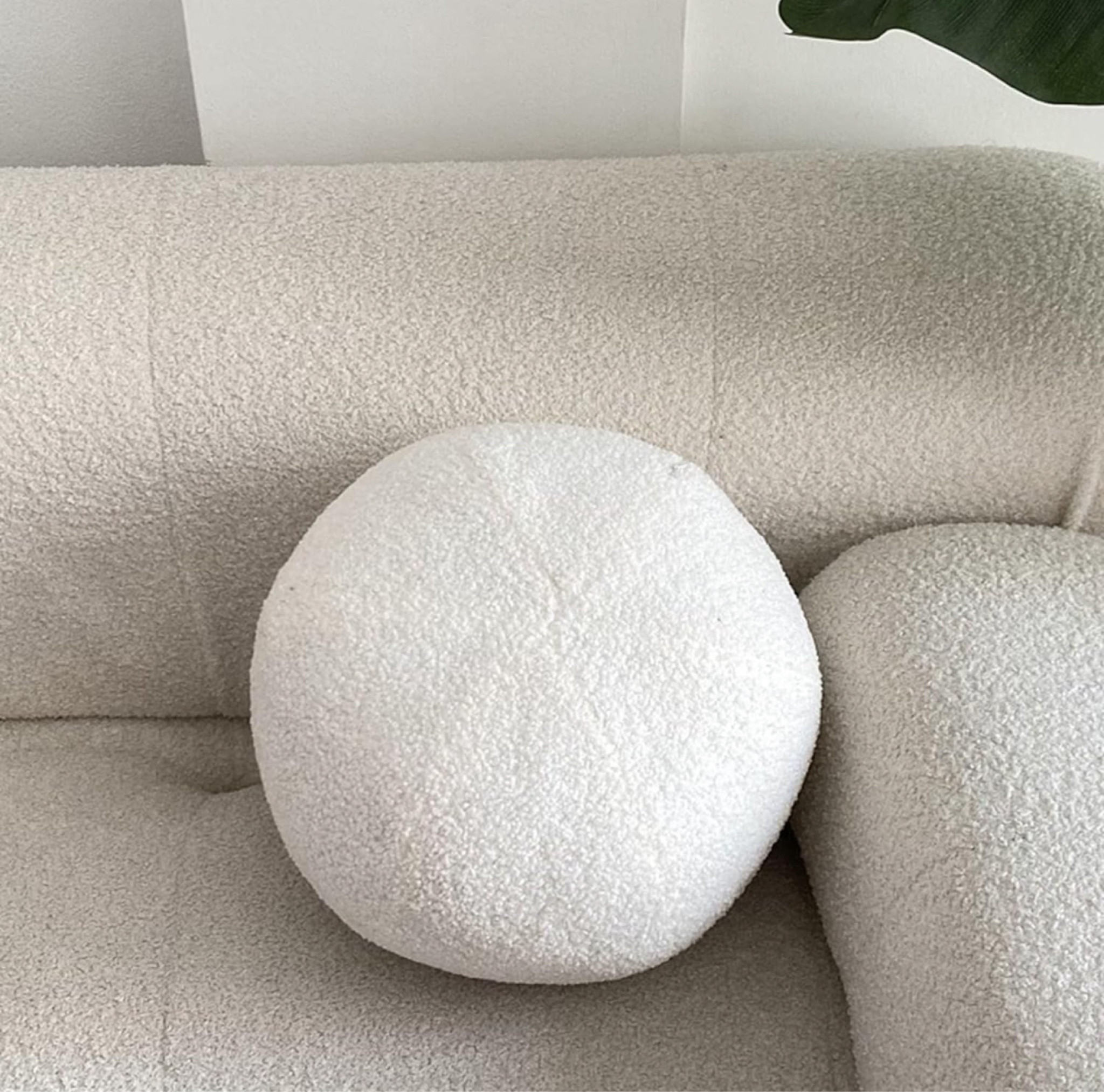 Round decorative pillow 

#LTKfindsunder50 #LTKhome
